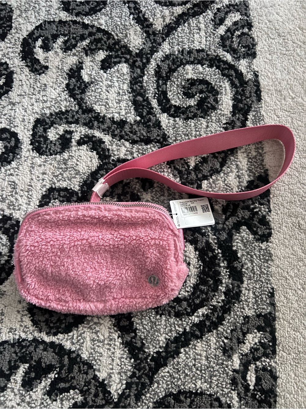NWT Lululemon Everywhere Belt Bag Fleece Color: Pink Tide / Silver
